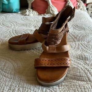 Bed Stu Artemia platform Gladiator Leather Sandals Size 10